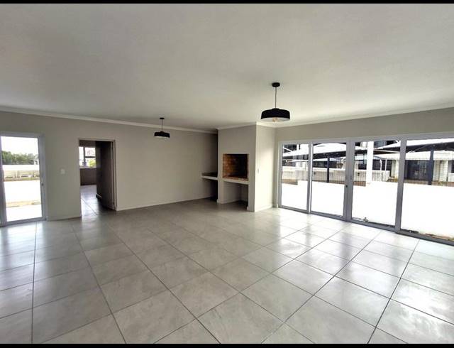 3 BEDROOM HOUSE FOR SALE IN SHELLEY POINT